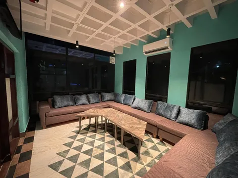 Hotel Vishuwa Hero Atmosphere 6