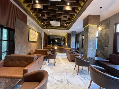 Hotel Vishuwa Hero Atmosphere 3